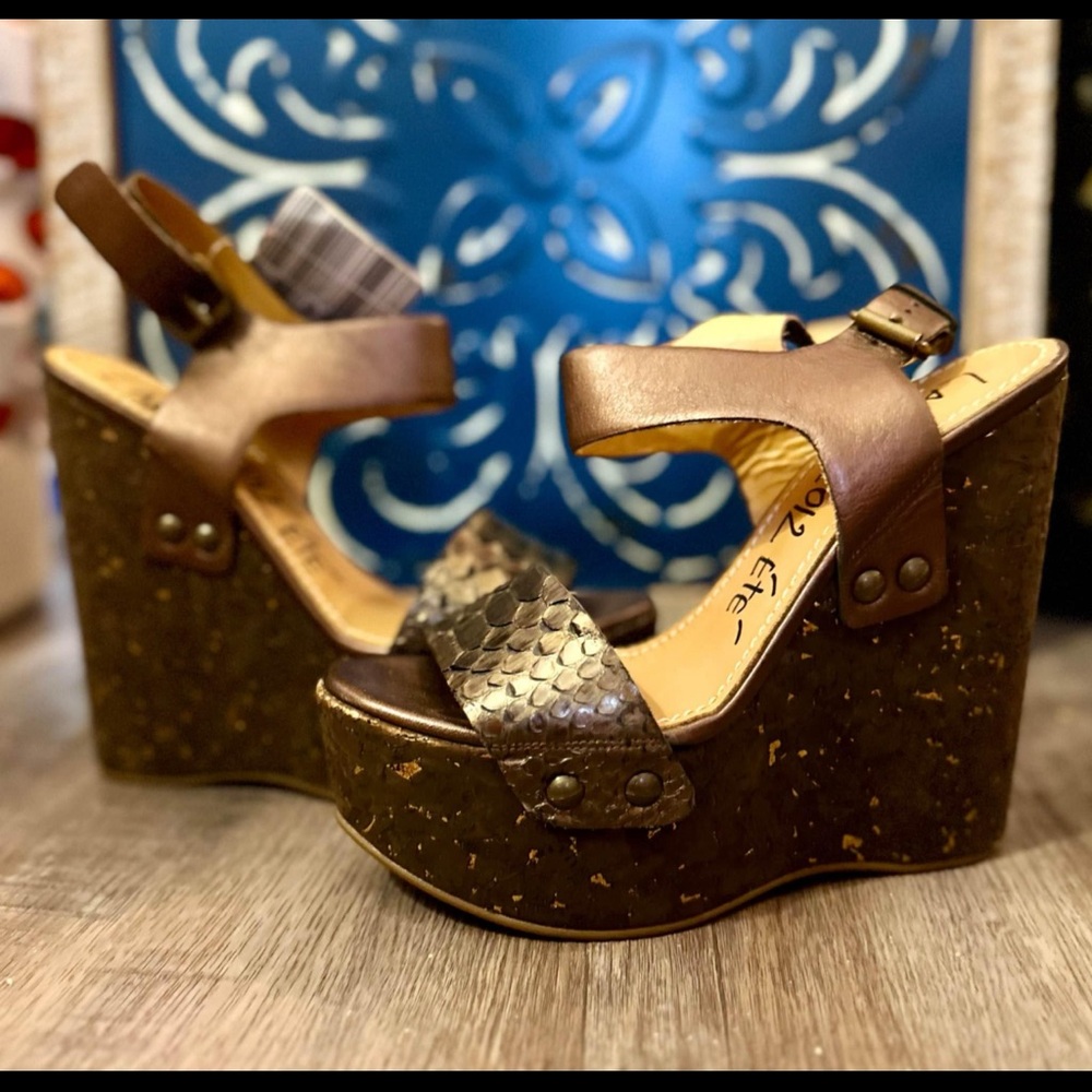 LANVIN Brown Metallic Python Wedges - Picture 5 of 6